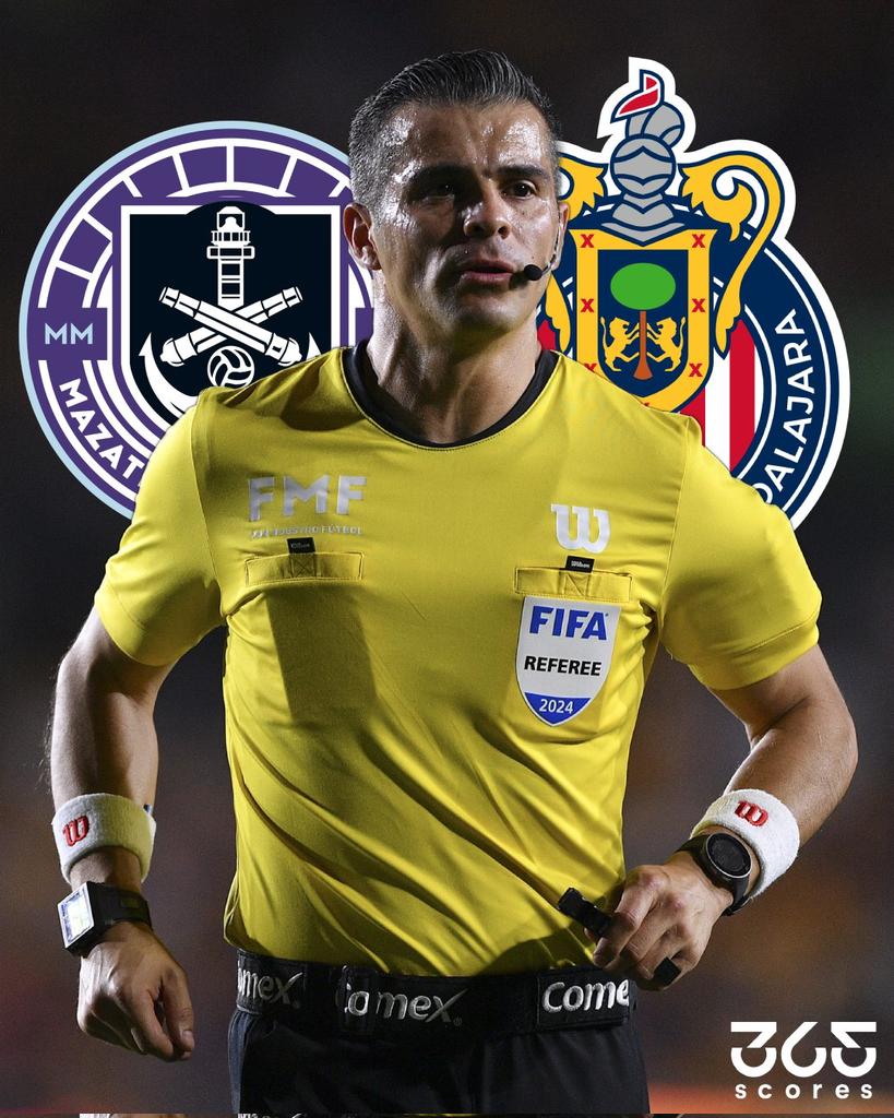 AngeLBDCH's tweet photo. Fernando Hernández en su vida debe volver a pitar un partido @LigaBBVAMX @Arbitraje_MX vaya manera de echarle a perder su partido a @Chivas https://t.co/7COqMrLNLZ
