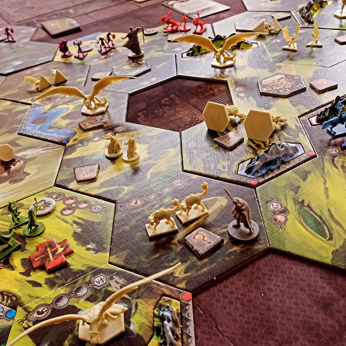 Heroes de Terrinoth tweet media