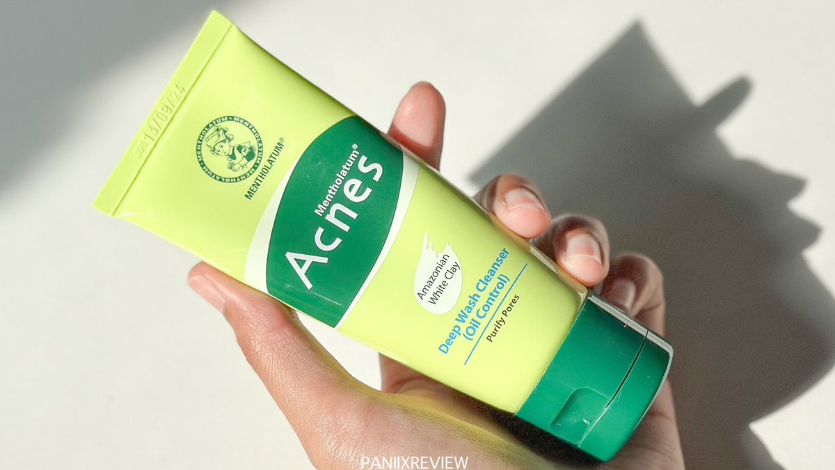 วันสาวๆ เดือนนี้สิวผุดขึ้นมาเฉยเลย 🥲 จบที่ Mentholatum Acnes Deep Wash Cleanser หลอดเขียว เป็นโฟมเวชสำอางลดสิวคุมมันที่แท้ทรู นี่ใช้เช้าเย็นครบ 1 วีค = สิวแห้ง สิวใหม่ไม่ขึ้นแล้ว✔️ ตอนล้างรู้สึกผิวสะอาดมากๆ กลิ่นหอมอ่อนๆ หลอดเล็กราคาน่ารักมาก น้องๆ นักเรียนซื้อได้สบาย หนึ่งแบงค์แดงมีทอน พิกัด #รีวิวเซเว่น คับ #ใช้ดีบอกต่อ #โฟมลดสิวเซเว่น