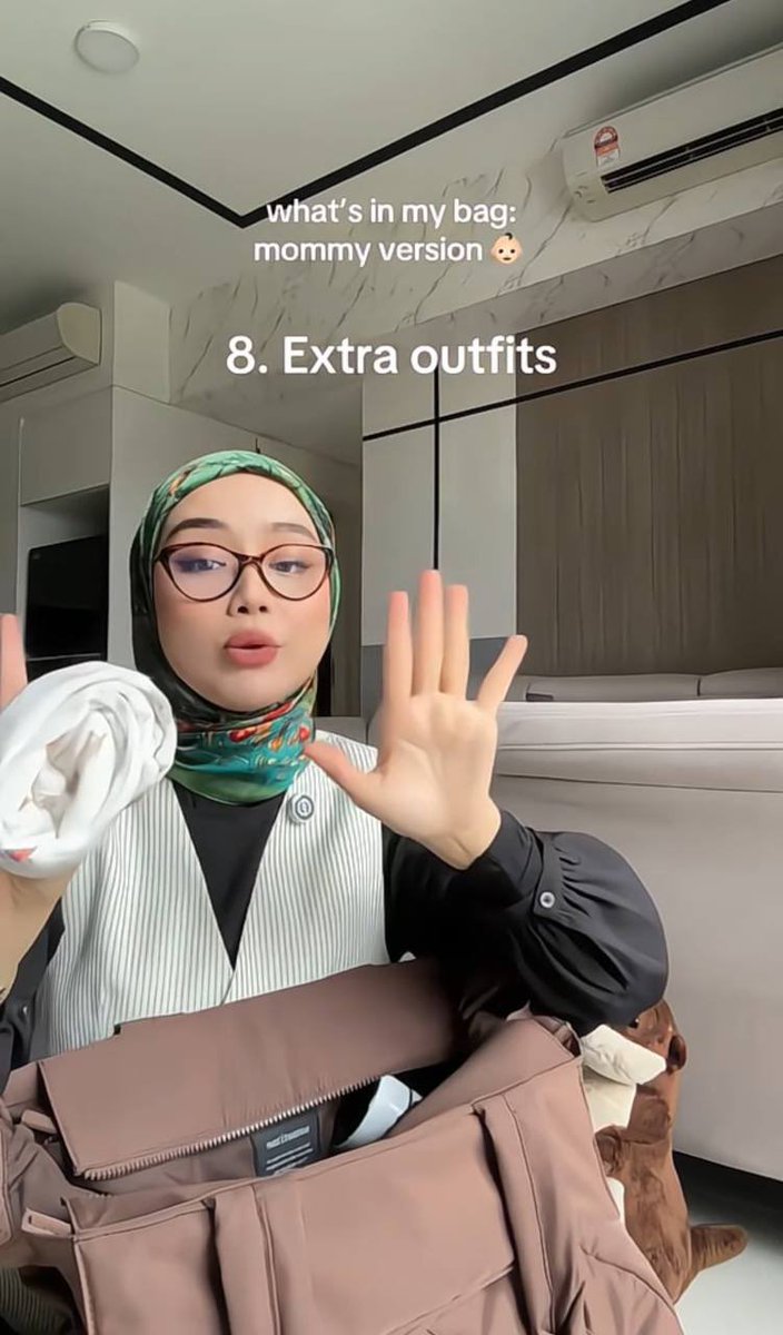 bckupacc99's tweet photo. Lepas tengok Aida Razman siapkan diapers bag anak dia baru i tau mak mak ni sebenarnya banyak bawak barang atas dasar ‘just in case’ 🤣🤣 hebattttt la naluri seorang ibu ni boleh predict anakkk hahahhaa

Meh i listkan apa yg she isi! Jangan lupa bookmark n share okie 🤏🏻😮‍💨✨ https://t.co/1EfxO1XgFX