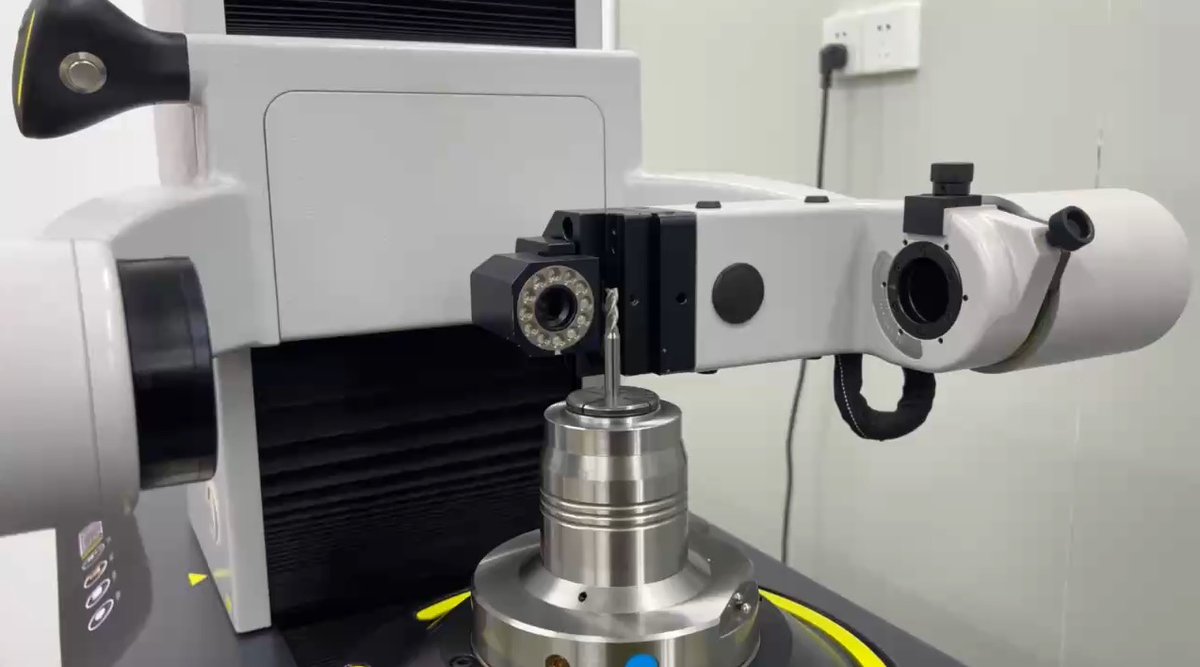 LIZHOU_Carbide's tweet image. 🔍 Discover the precision of milling tools! 🌟 Whether you're a seasoned machinist or just starting, understanding the intricacies of end mills and face mills is crucial for optimal performance in your projects. 🛠️  #MillingTools #MachiningExcellence #lizhou #foryou #fyp