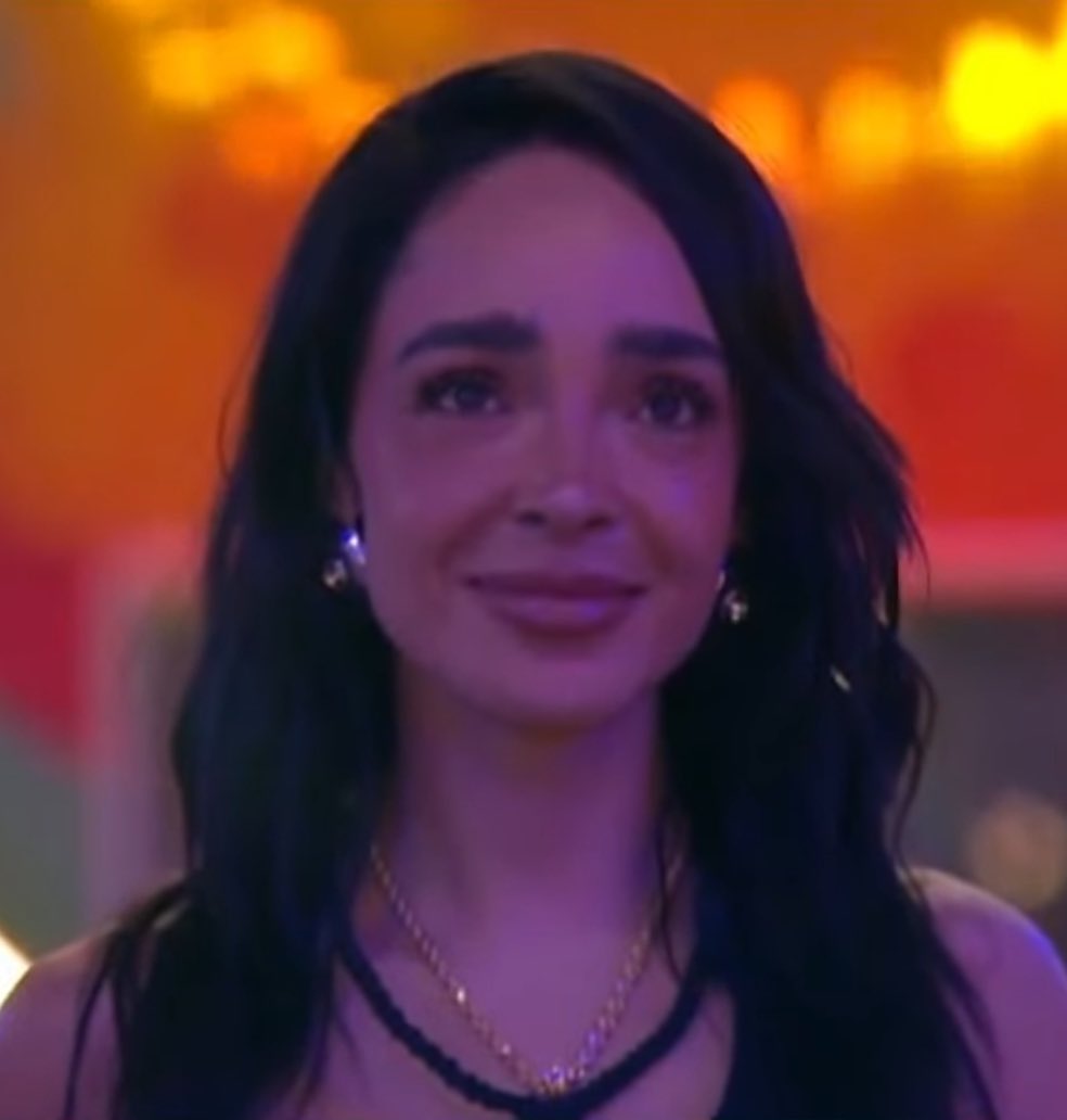 psindestino's tweet photo. Que niña tan hermosa tanto por fuera como por dentro mk!! Lloré con su despedida 🥺😓😢🐦🤍
#LaCasaDeLosFamososCol #LaCasaDeLosFamososCol2 #LCDLFAllStar #Manelyk https://t.co/AVL8e7RkMV