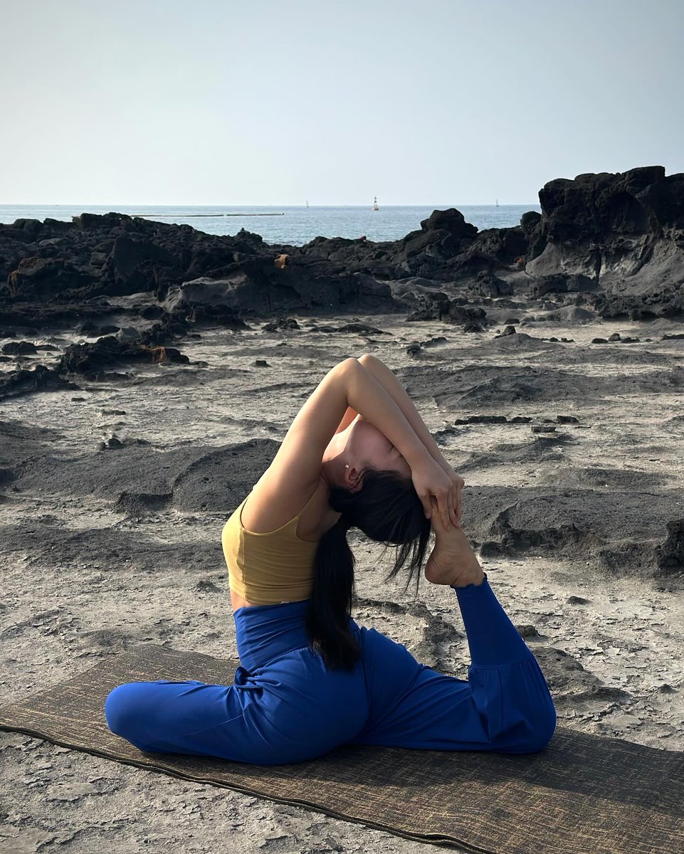 YuriBraziI's tweet image. [#YULSTAGRAM] 12.04.25 | Atualização de Yuri no Instagram.

“Paz 🕉️”

#권유리 #KwonYuri #GirlsGeneration