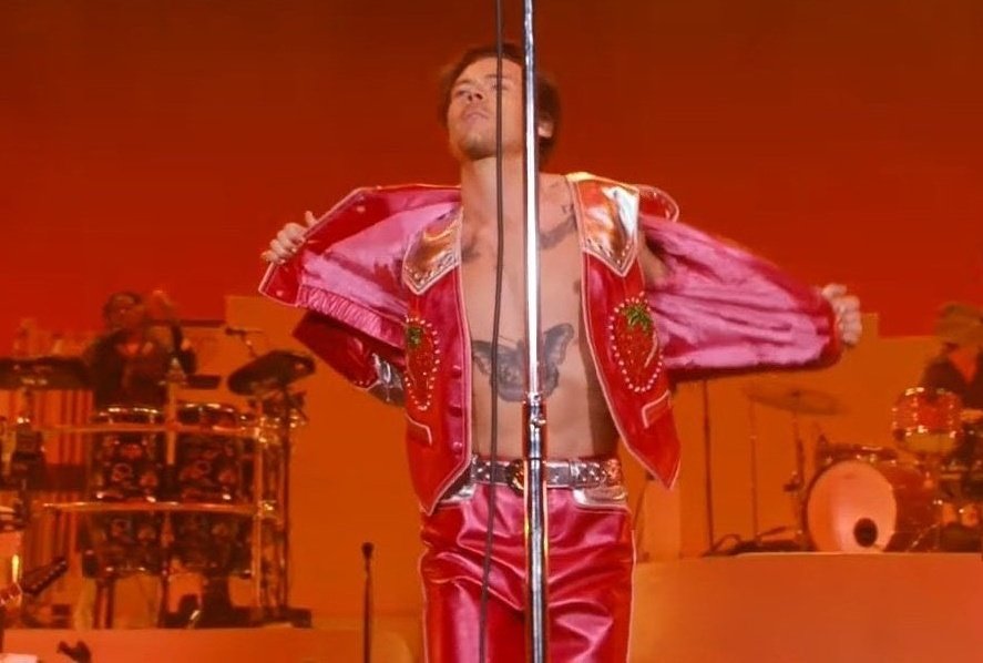 - me fala alguma coisa bonita??
- harry styles no coachella em 2022
- UAU...