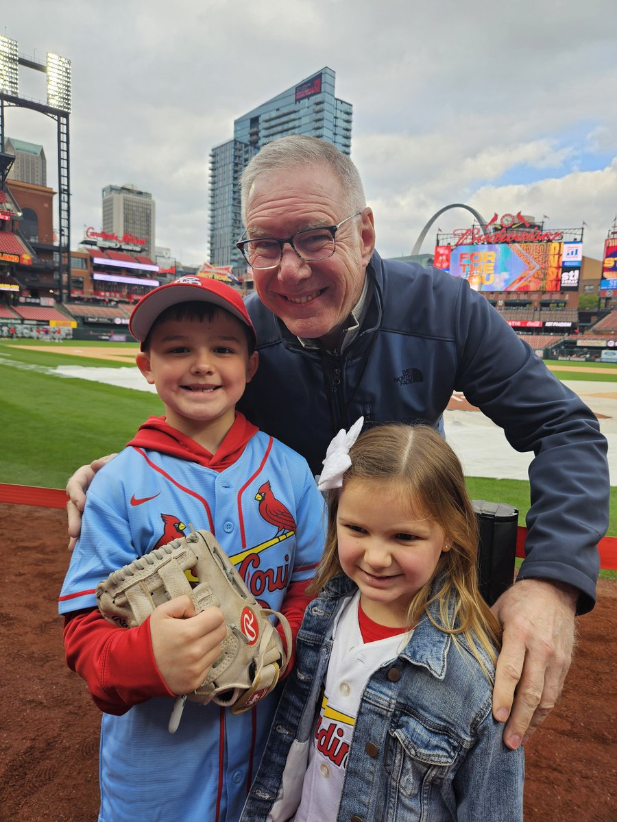 We met the GOAT of St. Louis sports radio tonight!!!
<a href="/RandyKarraker/">Randy Karraker</a>