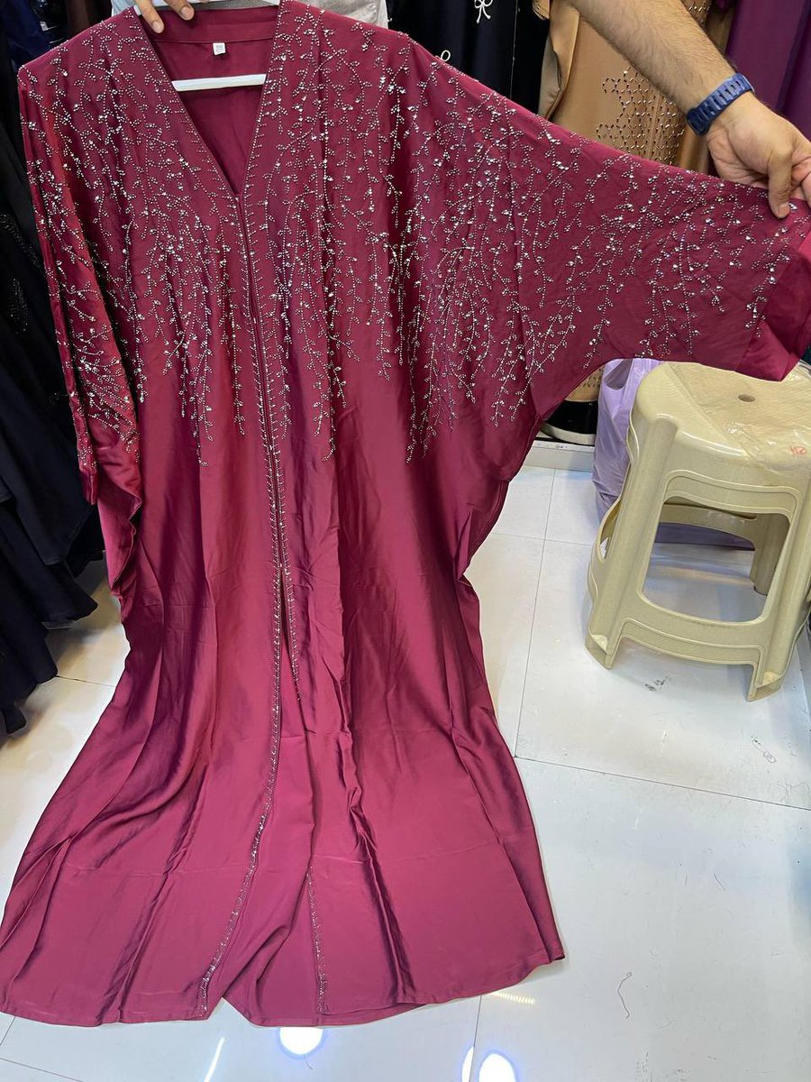fazira_mhd's tweet photo. Rasanya tempat lain rm 200+. Kita jual rm 150 je sis with free shawl. 

Pre order last 15 April. Eta awal Mei. Direct dari Dubai. https://t.co/lf1qJhLCN1