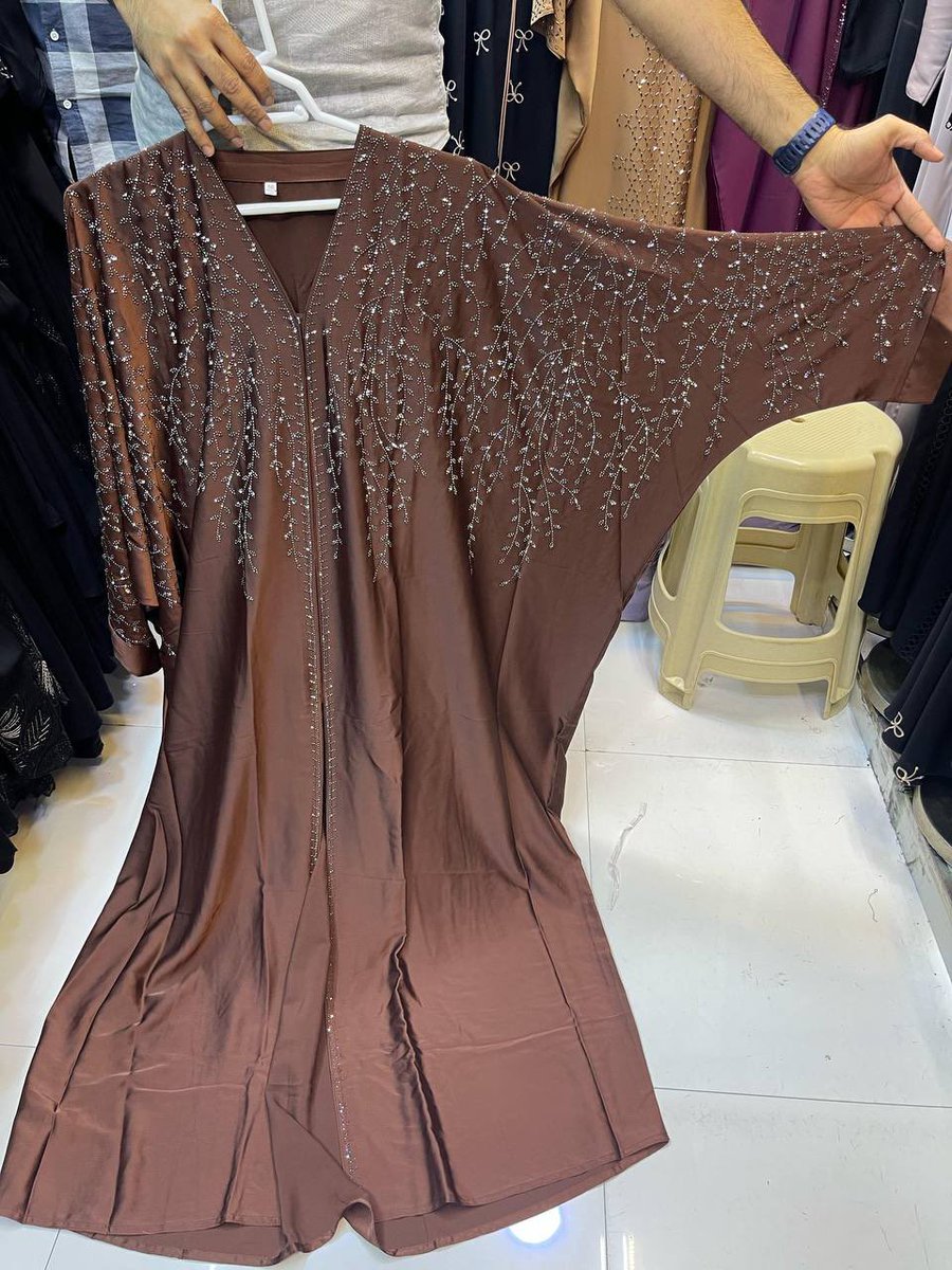 fazira_mhd's tweet photo. Rasanya tempat lain rm 200+. Kita jual rm 150 je sis with free shawl. 

Pre order last 15 April. Eta awal Mei. Direct dari Dubai. https://t.co/lf1qJhLCN1