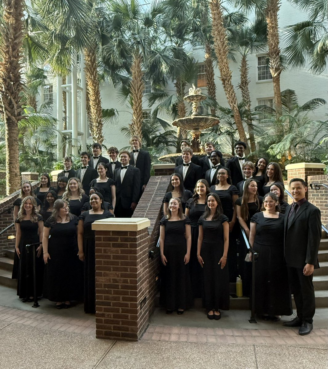 drrusselldyer's tweet image. Great job today by the Collierville High School Chamber Choir &amp;amp; Jazz Band at the TN Music Educators Association conference at @GaylordOpryland. We have some very talented students! @cville_schools
