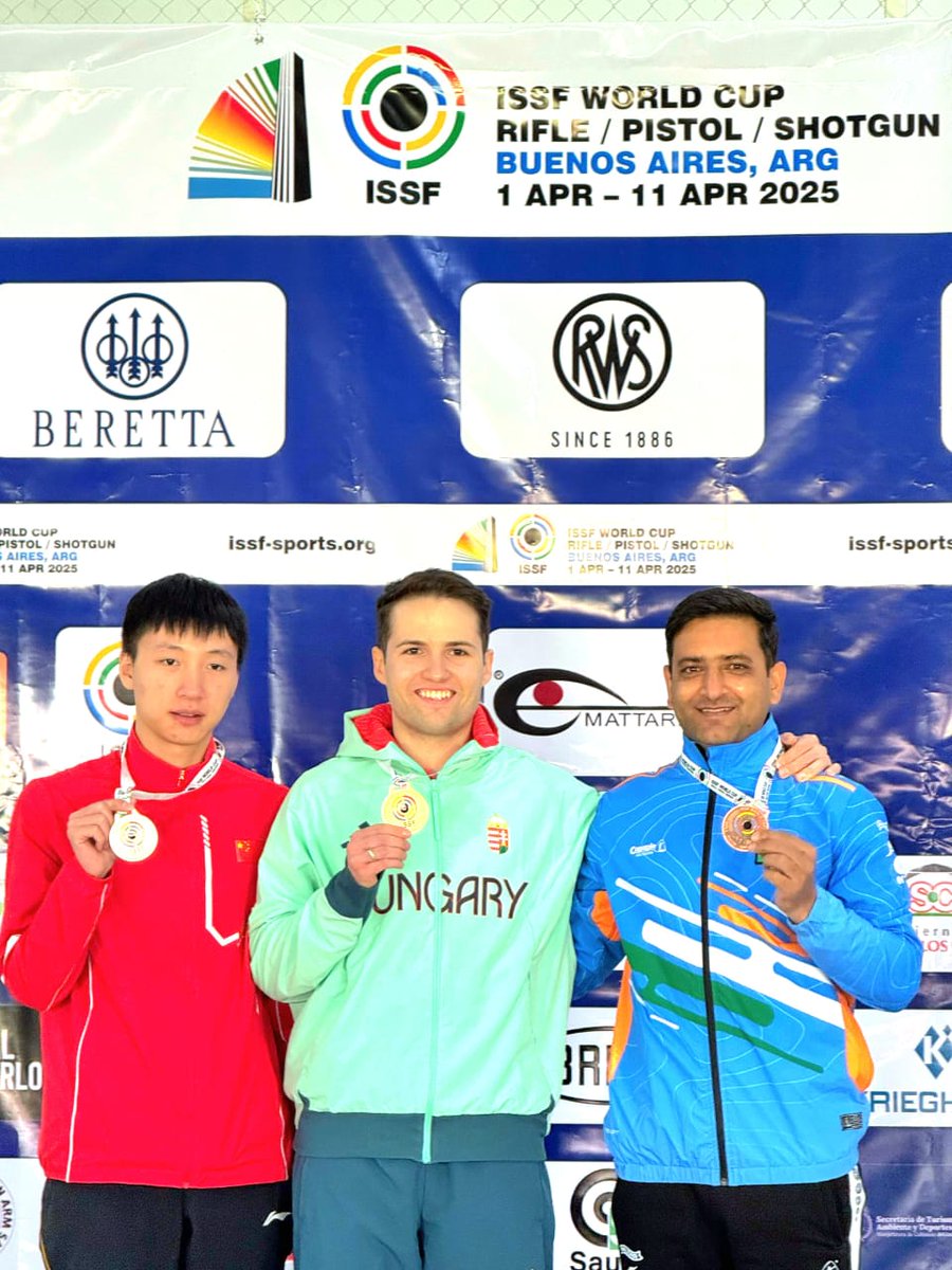 Youngest Subedar Major of my regiment.
An Olympian shooter, Sub Maj Chain Singh of 13 JAKLI won individual Bronze Medal in 50m rifle 3 position event in ISSF World Cup at Buenos Aires, Argentina 2025.
You have done the Regiment, Army and country proud.
Jai Hind 🇮🇳