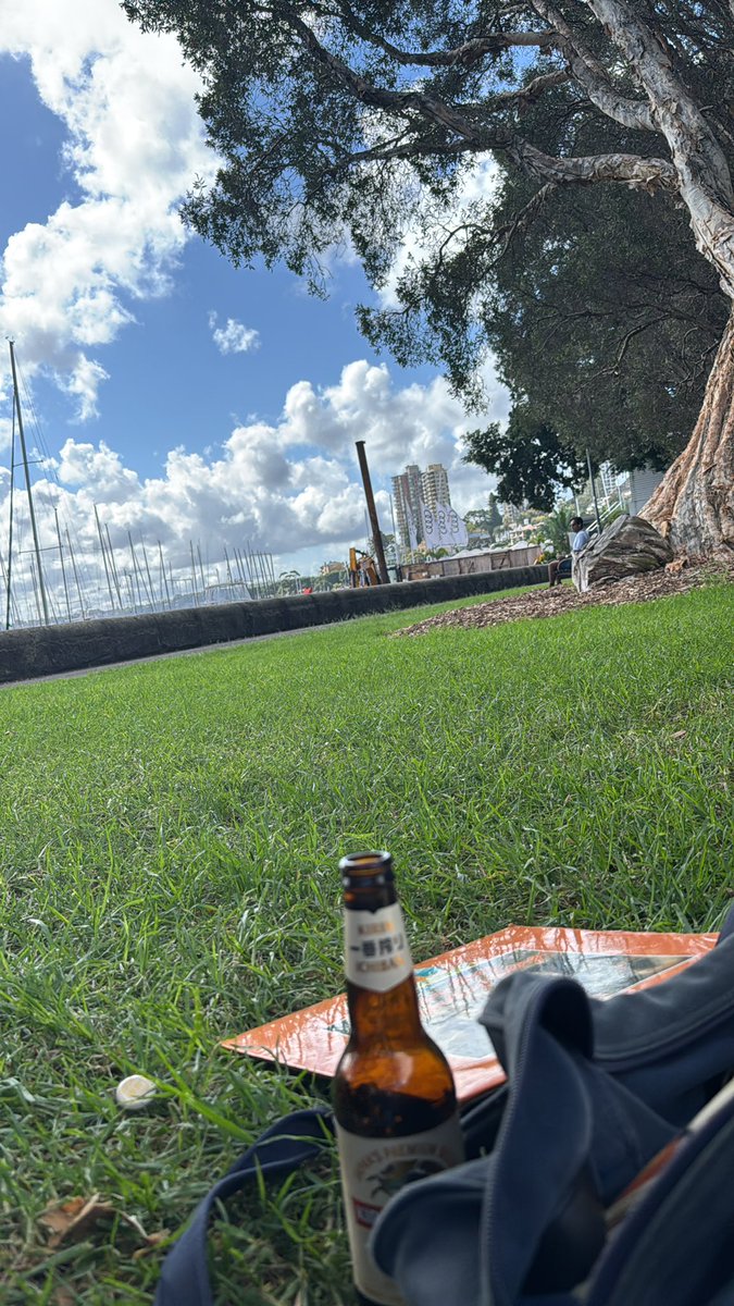 TodSampson9's tweet photo. 1pm solo park beers are just lovely. Bit of Strokes playing in the ears, sun on your face. I can highly recommend to my followers! https://t.co/yIDBTlA3Zi