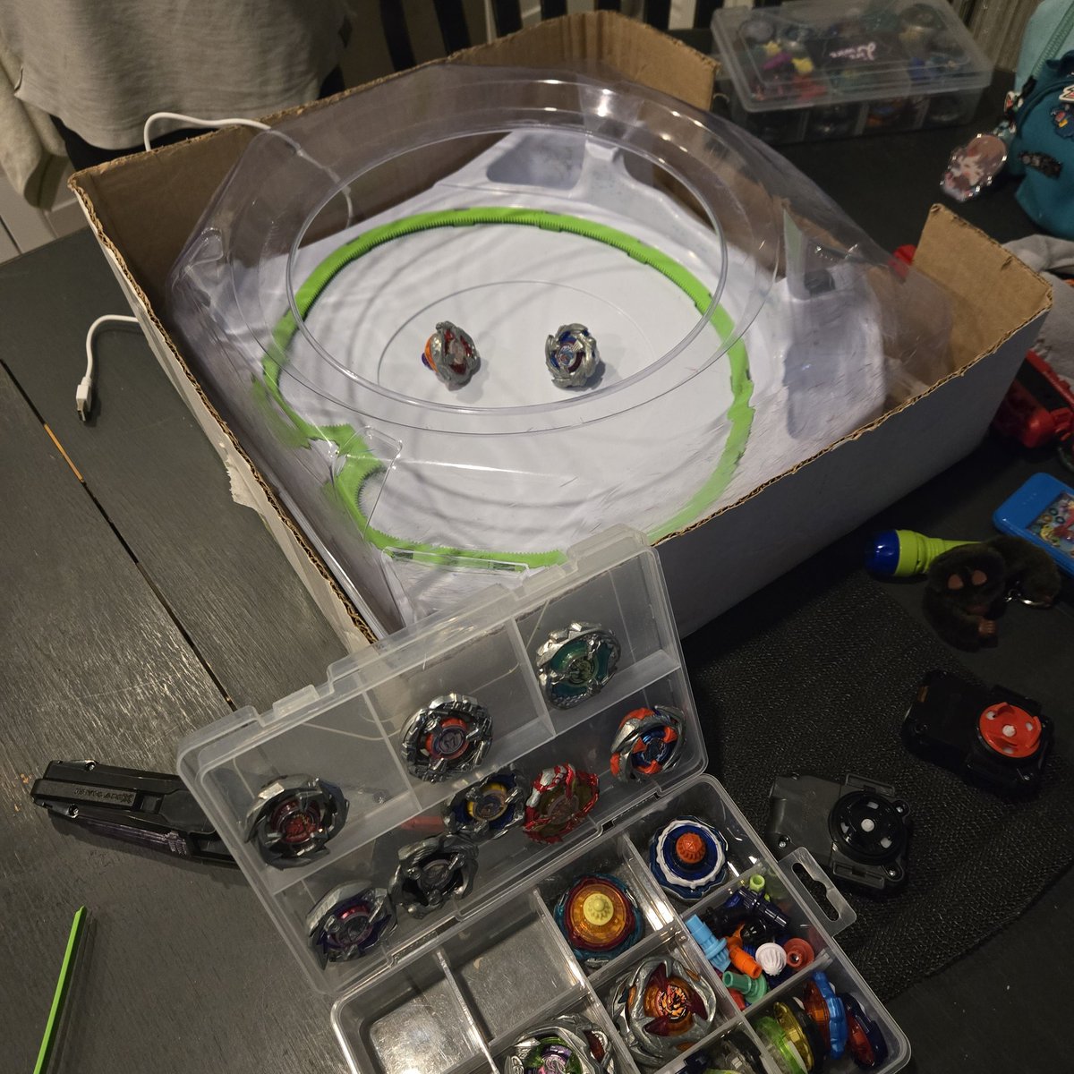zayanaut's tweet photo. Late night labbing with @LirewireTV for regionals
#bbax #beybladex https://t.co/sdDq5zoaif
