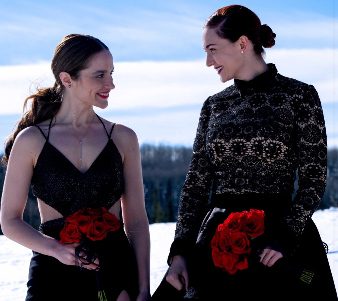 thejaxsun's tweet photo. Happy #BestFriendFriday fam!!
#WynaughtFriday #S5in2025
#WynonnaEarp #Earper #E4L https://t.co/NVFRiS4qP3