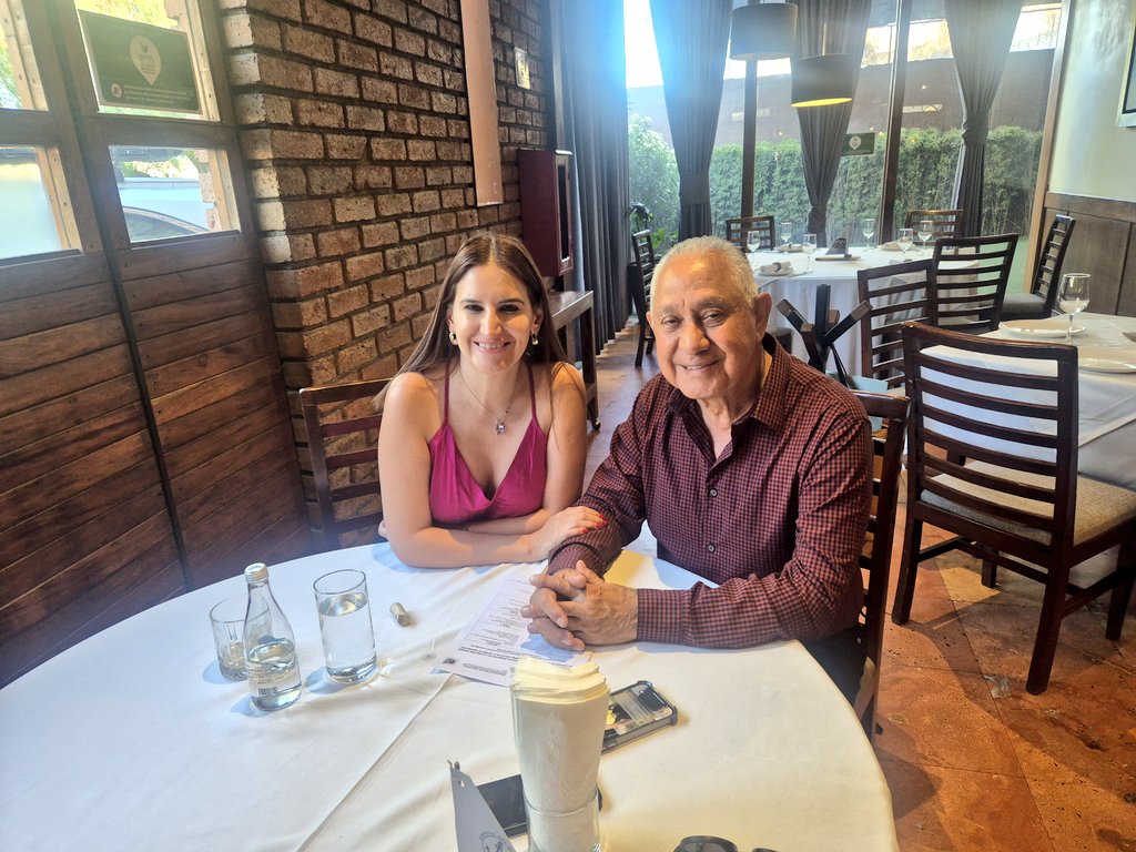 pattygmiranda's tweet photo. Me reuní con el Presidente del Consejo del Consorcio Empresarial de Transportistas, Polo Almanza, para hacer sinergia con nuestros #CECATIS. Porque sabemos que la #Educación es el #Corazón de la #Transformación.
#TalentoCECATI
@gonzalo_espina https://t.co/XWl35gW6Fq