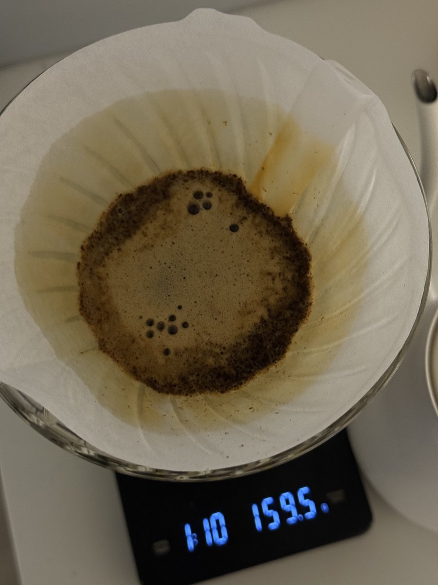 クリームパンと塩パンとコーヒー