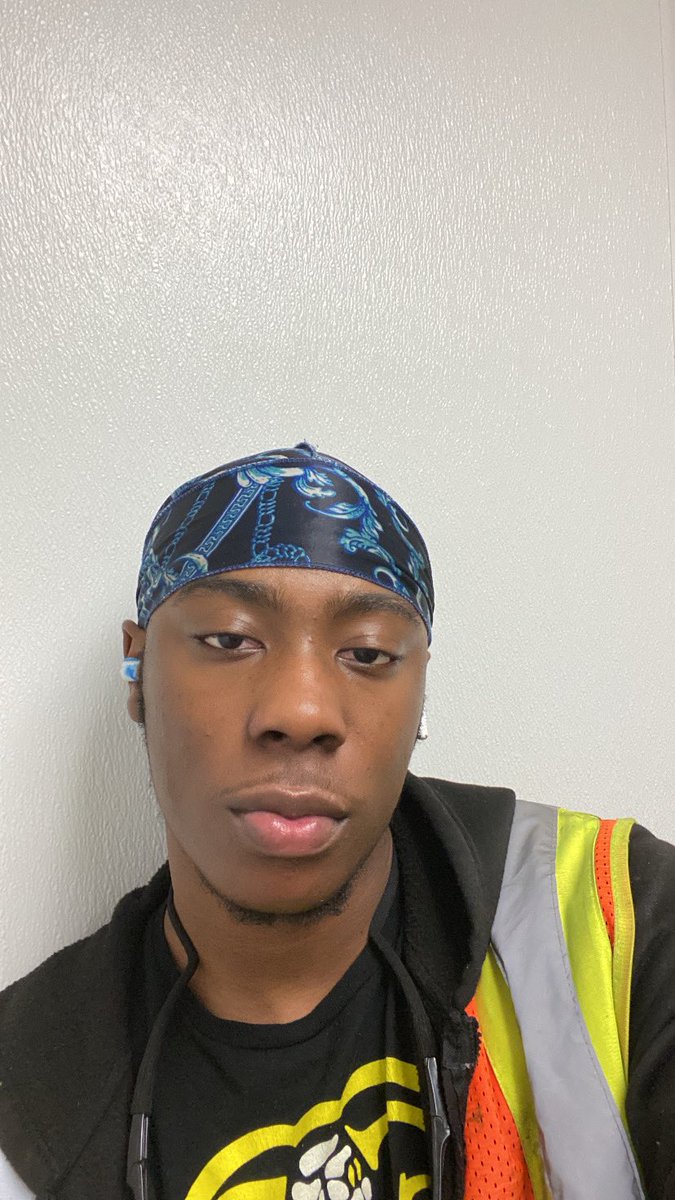 TeeSlanging's tweet photo. This the face of the nigga you be watching nut in his car.. I hope this makes you cum even harder. https://t.co/fybvcL1m1A