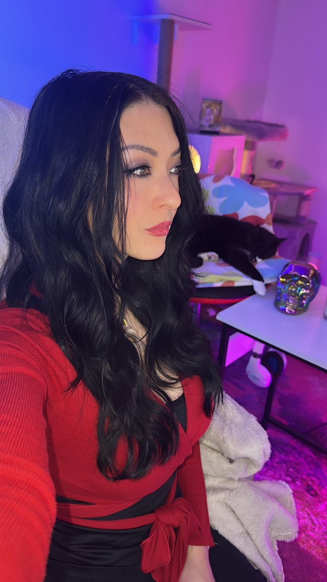 no thoughts. just stream. 
twitch. tv/ooboochoo