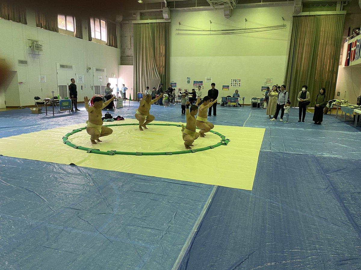 takehara_sumo's tweet photo. 4月12日に広島インタナショナルスクールで相撲体験会をしてきました🔥
たくさんの方が見に来てくださりとても盛り上がりました‼️
これからもこういった機会を大切にしていきます👊 https://t.co/VFKpAuOFva