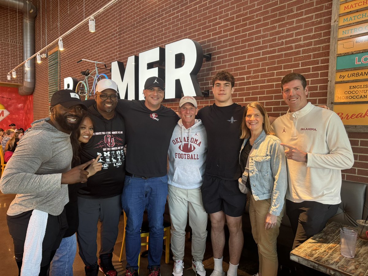Luke Wafle (@wafleluke) on Twitter photo Had great time in Norman! Thank you <a href="/OU_Football/">Oklahoma Football</a> <a href="/CoachVenables/">Brent Venables</a> <a href="/MiguelChavis65/">Coach Miguel Chavis</a> <a href="/CoachToddBates/">Todd Bates</a> <a href="/Trent_Simpson/">Trent Simpson</a> <a href="/JayValai/">Coach Valai</a> <a href="/Red_Zone75/">Todd Smith</a> #BoomerSooner Had great time in Norman! Thank you <a href="/OU_Football/">Oklahoma Football</a> <a href="/CoachVenables/">Brent Venables</a> <a href="/MiguelChavis65/">Coach Miguel Chavis</a> <a href="/CoachToddBates/">Todd Bates</a> <a href="/Trent_Simpson/">Trent Simpson</a> <a href="/JayValai/">Coach Valai</a> <a href="/Red_Zone75/">Todd Smith</a> #BoomerSooner