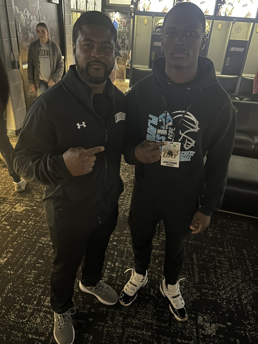 Jaydan Simmons (@jaydansimmonss) on Twitter photo Had an amazing spring game visit <a href="/LindenwoodFB/">Lindenwood Football</a> thanks for having us <a href="/CoachJackson32/">Lavell Jackson</a>. The game was very intense and competitive!💙💙
<a href="/Hawks4Football/">Hillcrest Hawks Football 🏈</a>
<a href="/MitchsFitness/">MITCH'S FITNESS📍Chicago South Suburbs Training</a> <a href="/KoachWeaver/">Coach Kyran Weaver</a> <a href="/EDGYTIM/">Timothy “EDGYTIM” OHalloran</a> <a href="/LemmingReport/">Tom Lemming</a> <a href="/PrepRedzoneIL/">Prep Redzone Illinois</a>
#Hawksup Had an amazing spring game visit <a href="/LindenwoodFB/">Lindenwood Football</a> thanks for having us <a href="/CoachJackson32/">Lavell Jackson</a>. The game was very intense and competitive!💙💙
<a href="/Hawks4Football/">Hillcrest Hawks Football 🏈</a>
<a href="/MitchsFitness/">MITCH'S FITNESS📍Chicago South Suburbs Training</a> <a href="/KoachWeaver/">Coach Kyran Weaver</a> <a href="/EDGYTIM/">Timothy “EDGYTIM” OHalloran</a> <a href="/LemmingReport/">Tom Lemming</a> <a href="/PrepRedzoneIL/">Prep Redzone Illinois</a>
#Hawksup