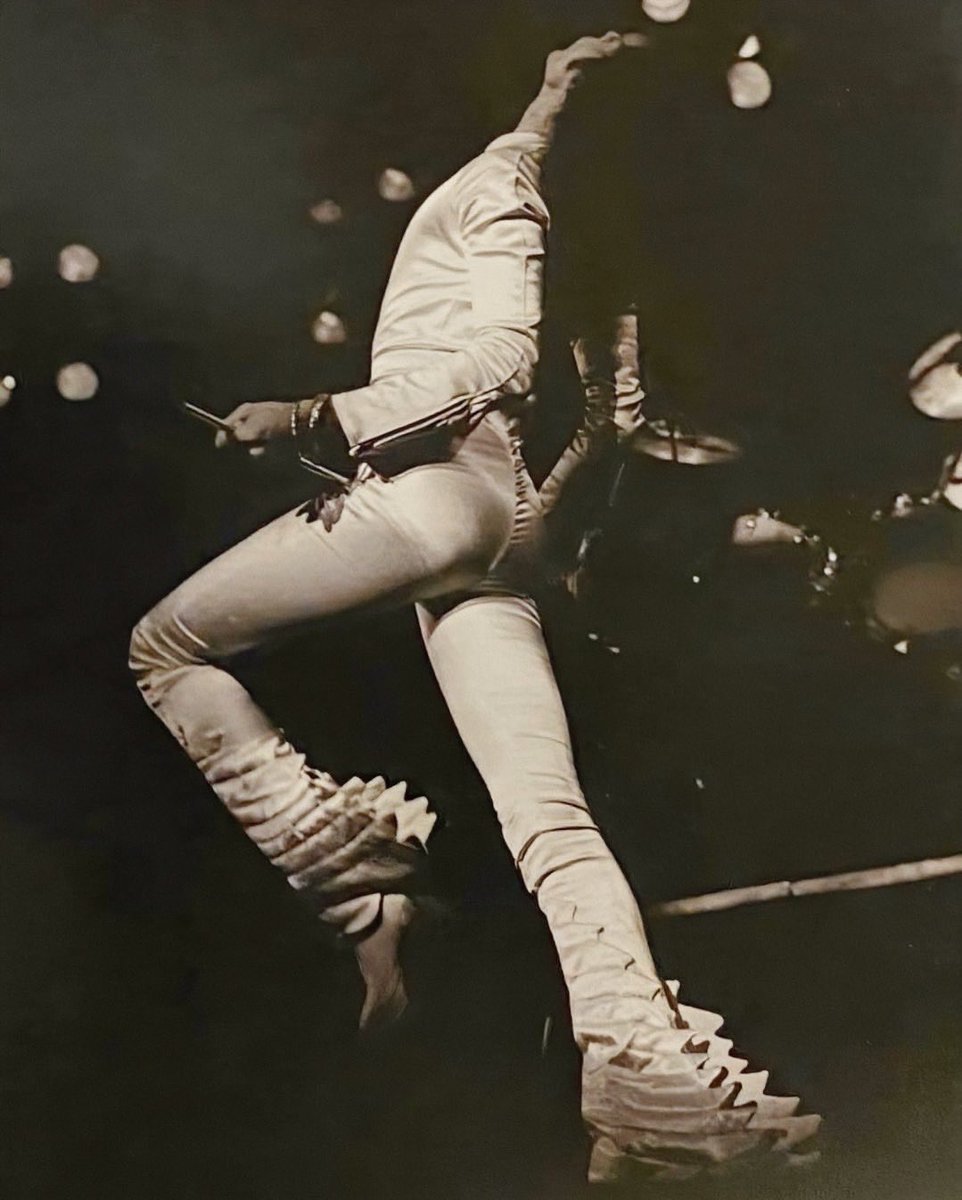 fredsladygodiva's tweet photo. AWwww Really reallyโฆ โค๏ธ
#FreddieMercury #OurAngel https://t.co/YpYTFGuKTu