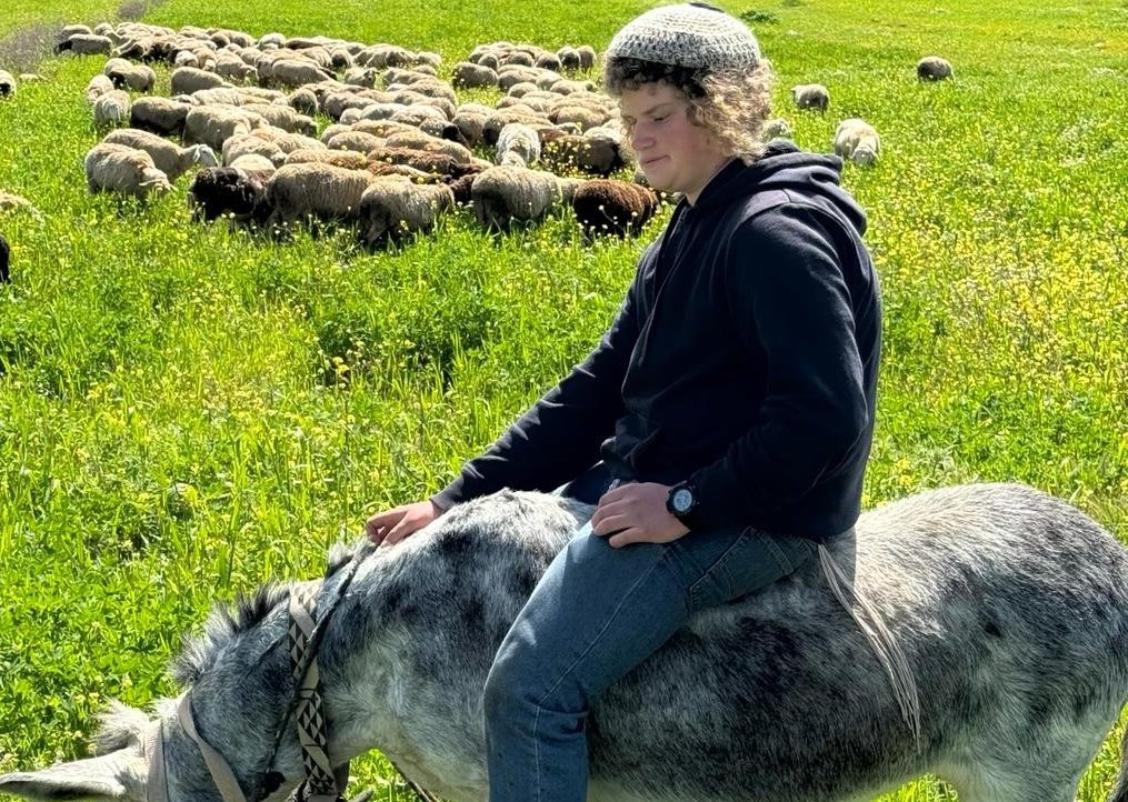 A year ago today, on April 12, 2024, Benjamin Achimeir, a 14-year-old Jewish boy, was kidnapped and stoned to death by Palestinians in Judea and Samaria while herding sheep.

Never forget the demons and savages Israel faces.

You either stand with Israel or with this.