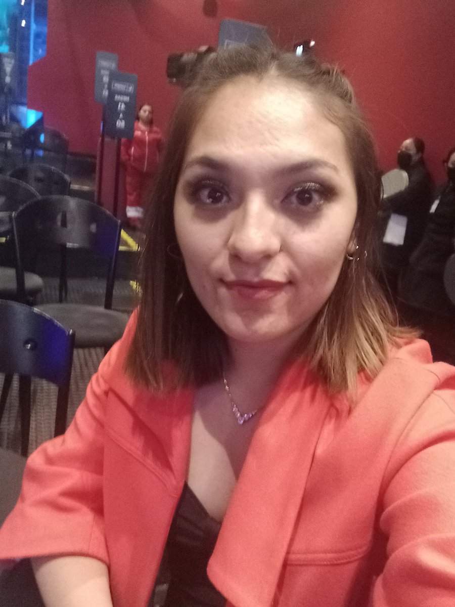 CvaGtz's tweet photo. Solo agradecida por el momento y los instantes de la vida. Vive al 100, cuando mueras nada te llevas solo lo aprendido.  #BeatrizMoraya #MiCorazónEstuyo https://t.co/o5OezxHyoj