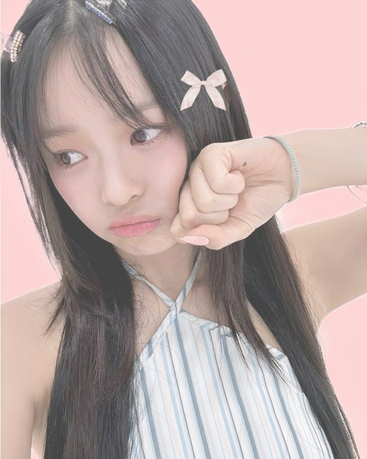 baebbyi's tweet photo. the face                      and                    the bodie https://t.co/0KviHyZwvG