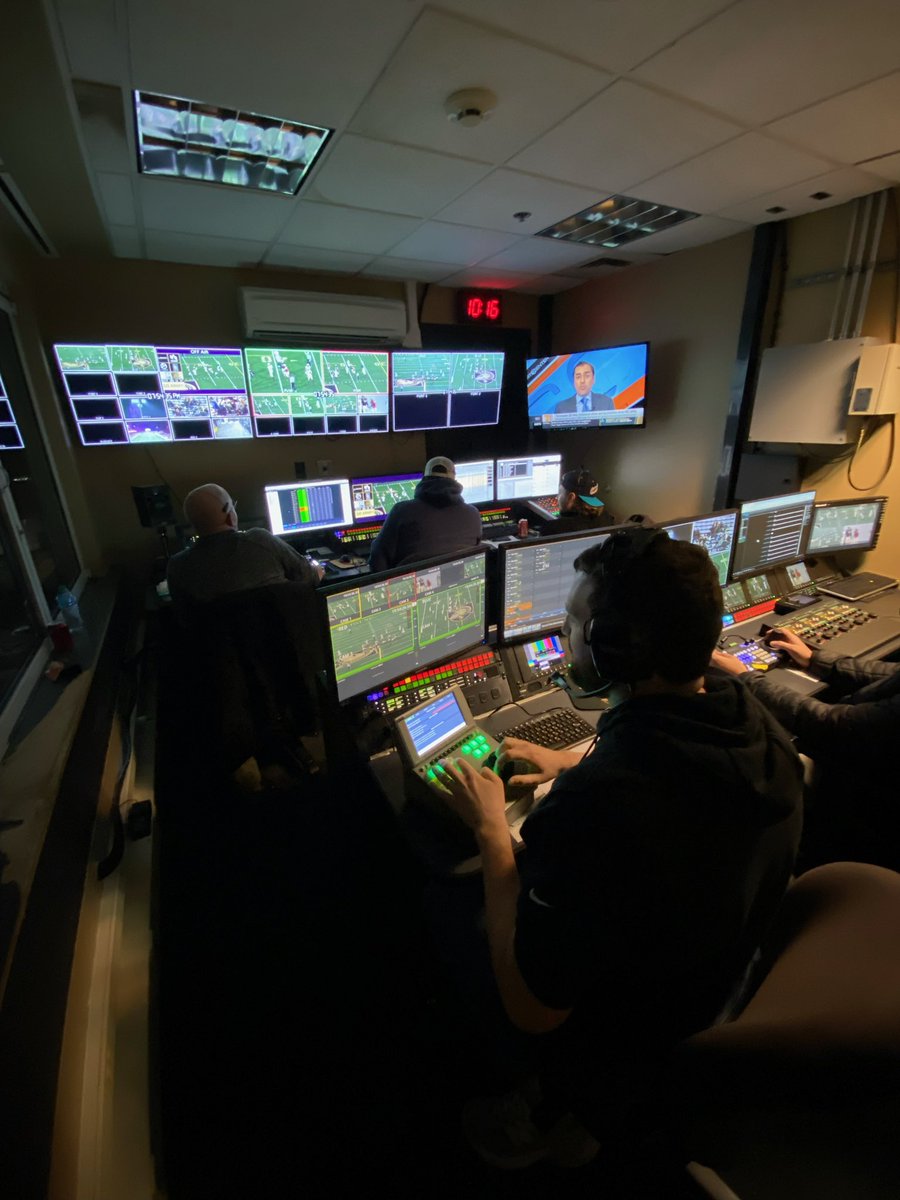 LinacreMedia's tweet photo. Some βοΈ during Spring π at #WestPoint as we close out Season 5οΈβ£ in the #ArmyFootball control room and celebrate the #AmericanConf ChampsβΌοΈπ
#GoArmy #ArmyNavy #CICTrophy #CollegeFootball #LinacreMediaOnTV ππ₯ππ½ππΊπΈ https://t.co/38riUF98Yc