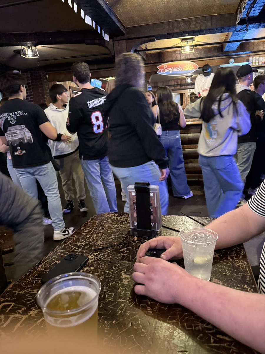 levinoahdick's tweet photo. Fee Fi Fo Fum (look at this dude in the Gronkowski jersey #shrink) https://t.co/k3Q03InKxP