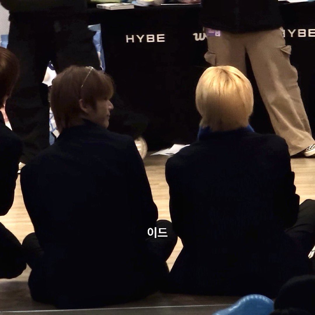 🧃 (@cloverfishes) on Twitter photo 