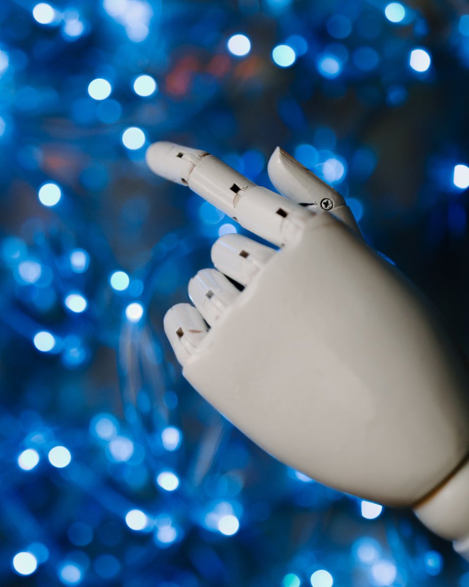 VanguardCollege's tweet photo. AI is revolutionizing healthcare—predicting health risks before they become problems. But leading AI-driven innovation requires more than tech. An MBA or DBA helps professionals bridge business and AI for a smarter, healthier future.

Explore more: https://t.co/6z3GhtNe3G https://t.co/OWRVAz6JWy