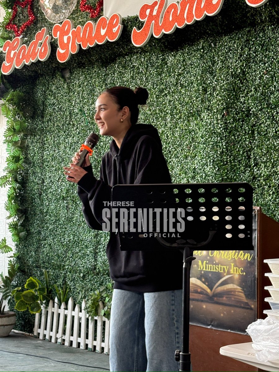OFCTherese's tweet photo. 𝐓𝐇𝐄𝐑𝐄𝐒𝐄 𝐆𝐈𝐕𝐄𝐒 𝐁𝐀𝐂𝐊 ✨

With a smile on her face and love in her heart, Therese sings a song dedicated to our elders. 💜✨

#Therese18AndSlayin’
#ThereseVillamor | @thrs_vllmr https://t.co/msC88yXbqe