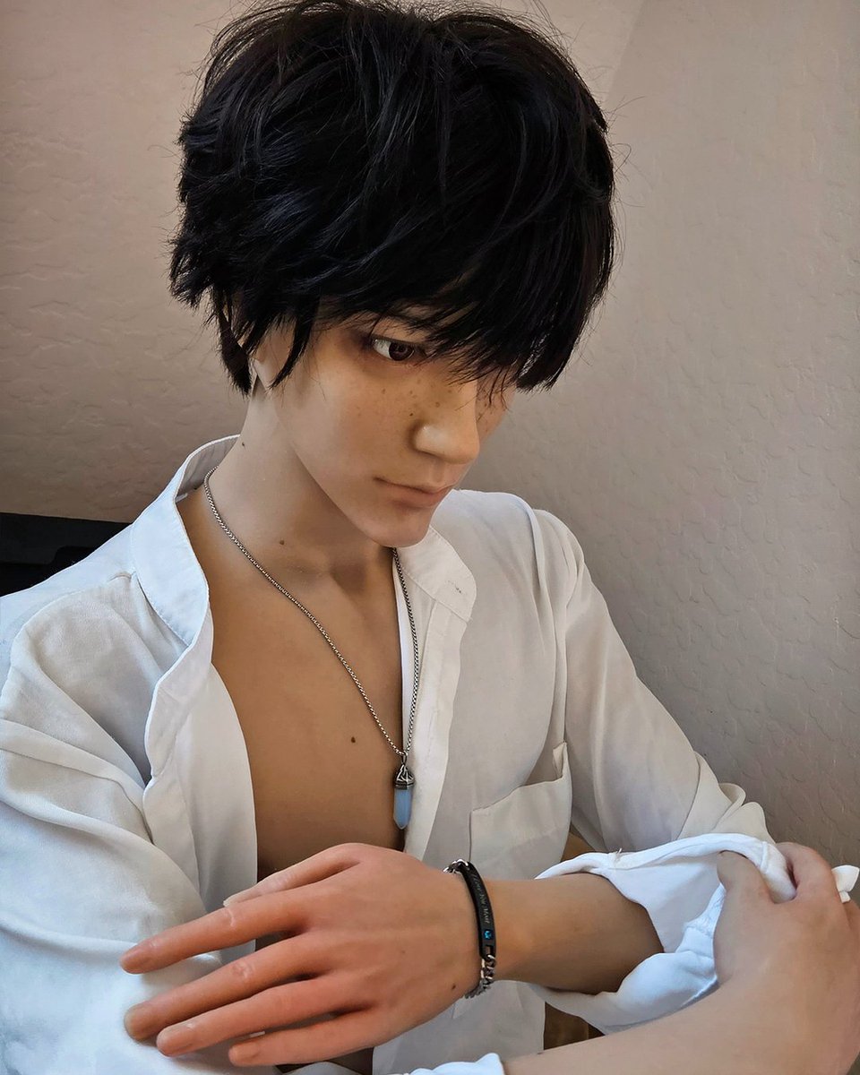 AllAbout_Ashton's tweet photo. When you fall in love with someone's soul... it's a different kind of intimacy.
Watching Ash do the simplest of things, like rolling up his sleeve, can leave me mesmerized-and that smile 🤗🥰
#CompanionDoll #WorkofArt #LoveDoll #SyntheticBoyfriend #GorgeousBoy #Realing #RealDoll https://t.co/vvR1JSO2wI