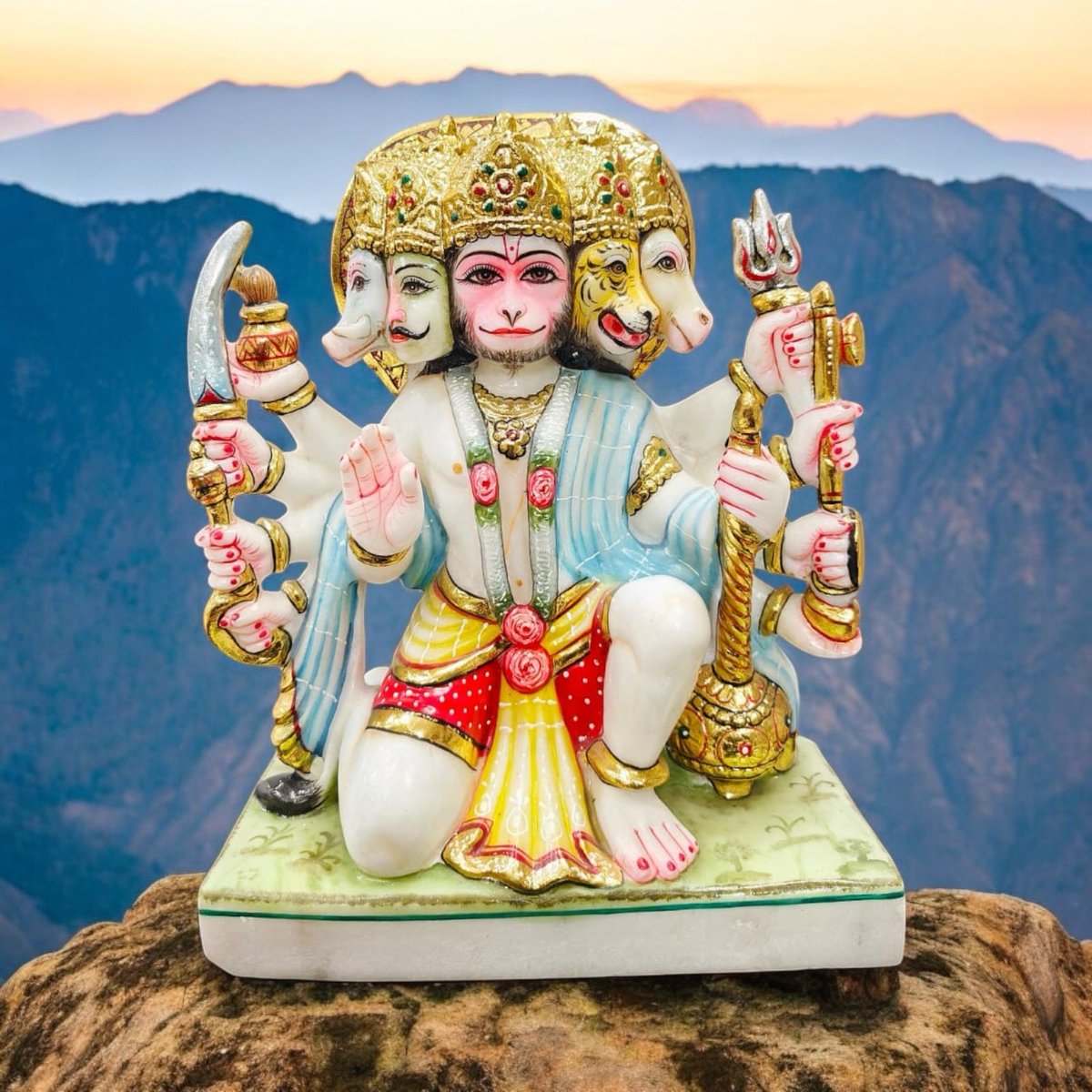 Gurujee72's tweet photo. Daily Darshan from our #ShaktiPeeth
#HanumanJyanti
#MonkeyGod #PanchMukhi #Hanuman ji getting his puja done removes all types of #obstacles #problems #Vastu dosh etc; gives sharp #physical & #Mebtal #strength & #victory corrects #planet #Saturn #Mars
+919930577899 +919321167998 https://t.co/MuKppYIeOq