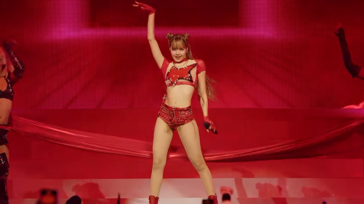 TeamLisaPH's tweet photo. What is your favorite outfit of LISA?

THAICONIC LISA COACHELLA 
#LISACHELLA #Coachella2025 https://t.co/LQsKyxBYZX