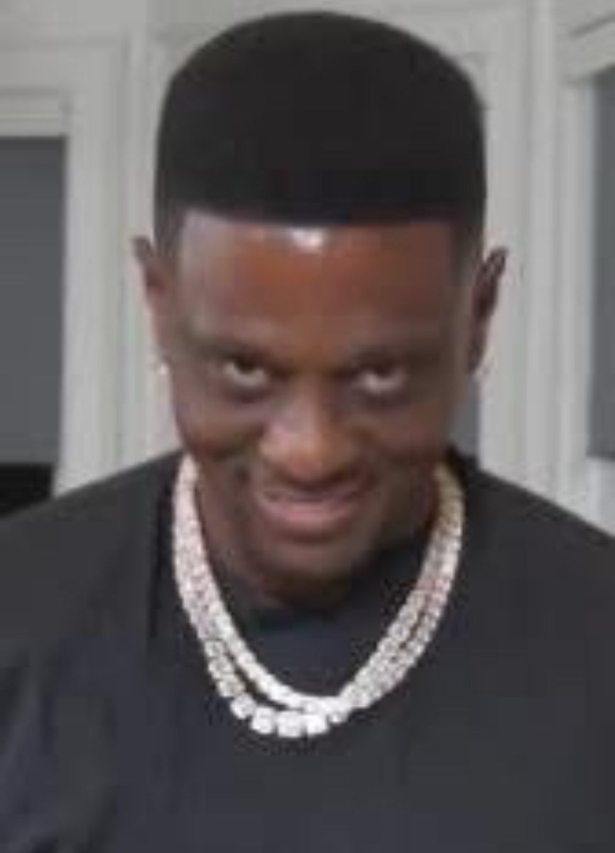 johnny_danziel's tweet photo. me looking at the reply option on everyone’s insta story when i’ve had one drop of alcohol https://t.co/isIsRhAMOX