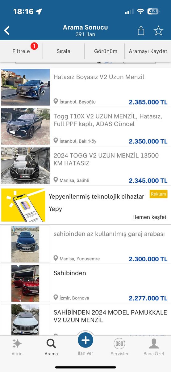 Bir arkadaşımız Togg aldı.
Ama morali bozuk.

"Fiyatlar artmadı, kendimi zararda hissediyorum," diyor.
"Kaç ay oldu?" dedim.
"Altı ay," dedi.
"Altı ay geçti ama Togg’un fiyatı hâlâ aynı.
Sıfır aldığım bir mal, altı ayda yerinde sayıyorsa, iyi bir şey almamış gibi hissediyorum..."