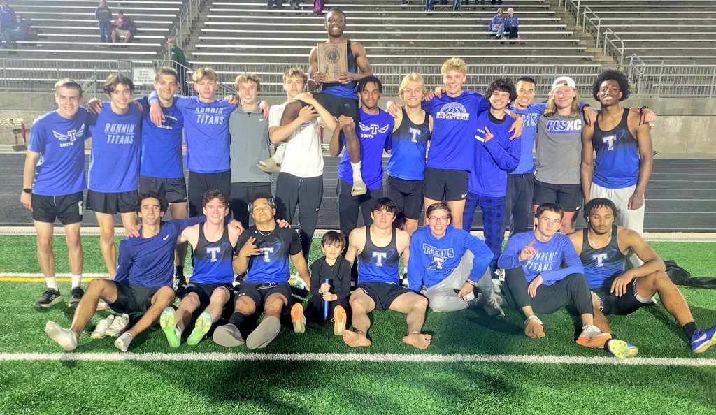 papiosouth's tweet photo. Impressive grit shown by our boys in the comeback win at Millard South! https://t.co/KKPO83conX