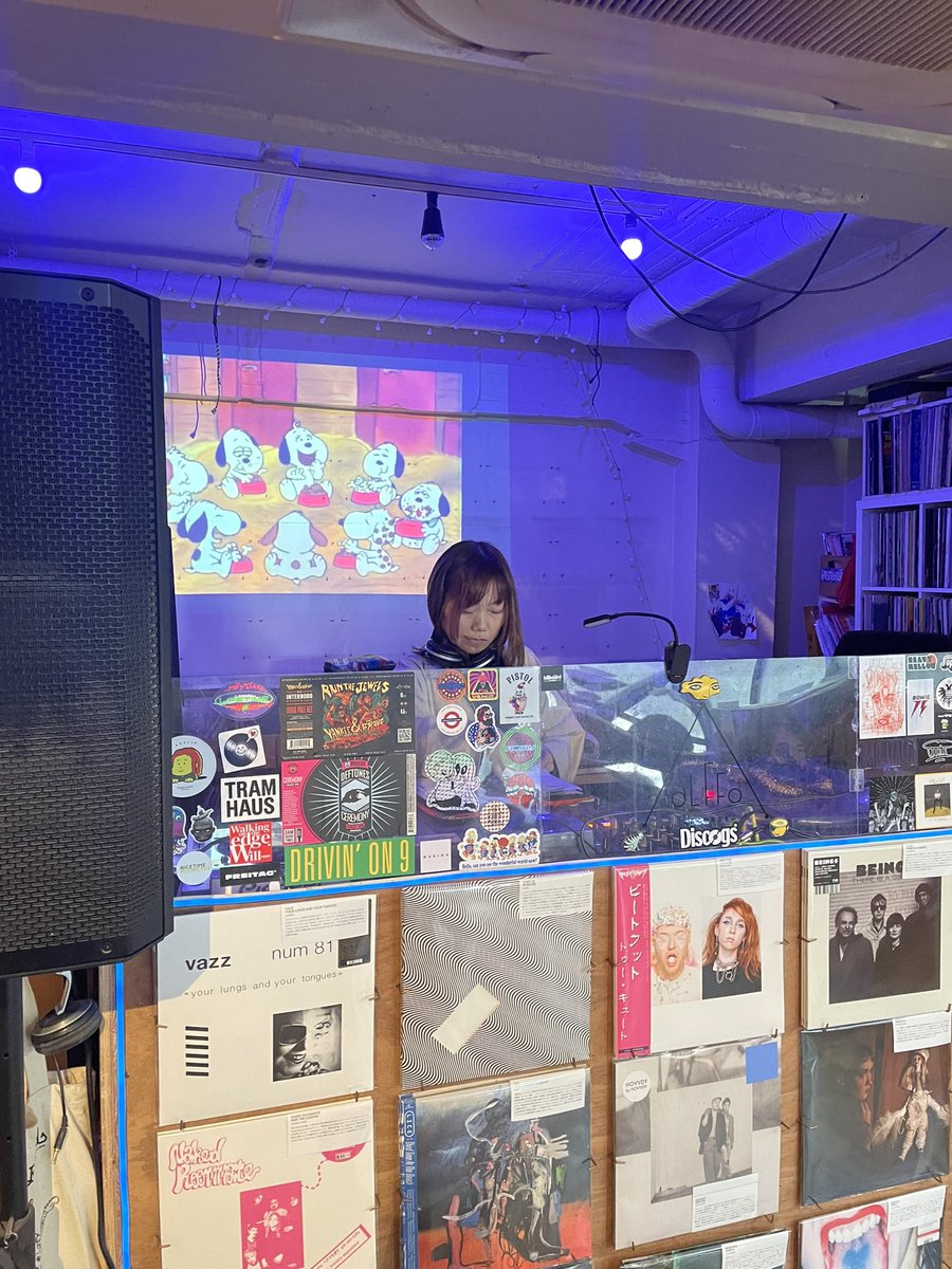som_len's tweet photo. オープンいちごパイセン #ChamplooRecords https://t.co/3lR5UxBHRG