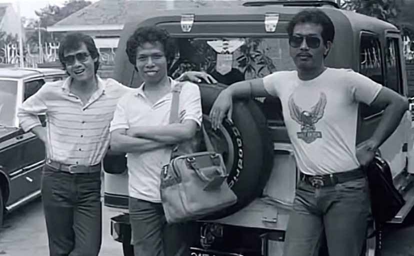 sampai jadi ahli nuklir di swiss 
PERSAHABATAN LEGEND!

pesan terakhir dono ke indro
d : kata dokter udah berat tinggal nunggu waktu aja
i : jgn khawatir, anak gw makan anak lu jg makan, anak gw sekolah anak lu jg, mereka makan dgn porsi yg sama