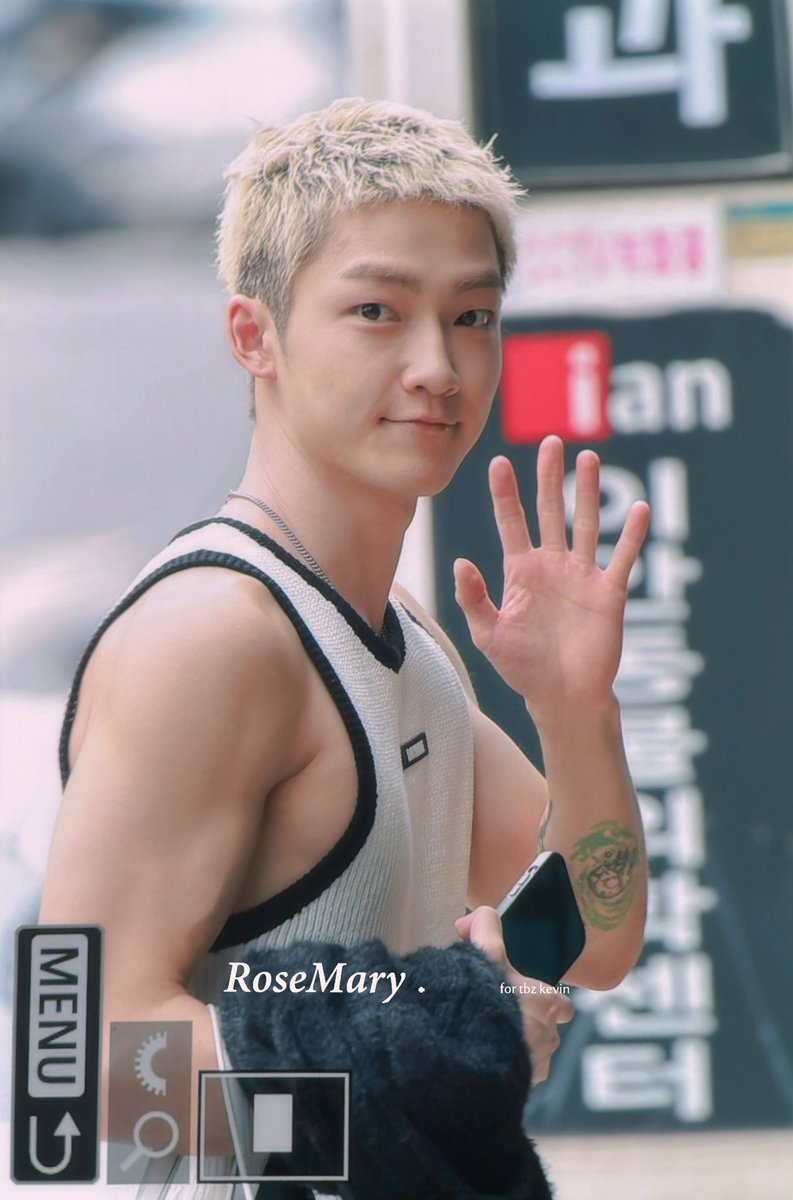 RoseMary. tweet media