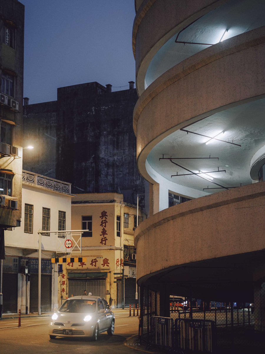 DDWW777's tweet photo. Macao evening
#photography 
#streetphotography 
#magichour 
#macau https://t.co/LwjH3WTTAx