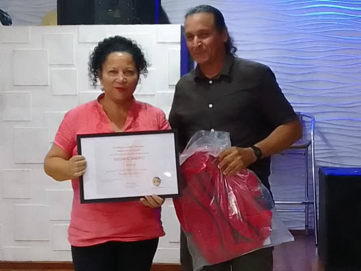 #ProvinciaGranma. Celebrada esta noche la gala de premiaciones del Festival Provincial de Televisión. Muchísimas Felicidades a todos los premiados y el agradecimiento por su entrega. <a href="/PartidoPCC/">Partido Comunista de Cuba</a> <a href="/AsambleaCuba/">Asamblea Nacional Cuba</a> <a href="/PresidenciaCuba/">Presidencia Cuba 🇨🇺</a> <a href="/GobiernoCuba/">Gobierno Cuba 🇨🇺</a> <a href="/GobiernoGranma/">GobiernoGranma</a> <a href="/YudelkisOrtizB/">Yudelkis Ortiz Barceló</a>