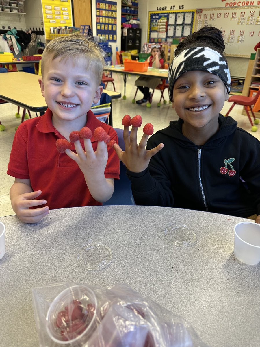 Mrs. Goldman tweet media