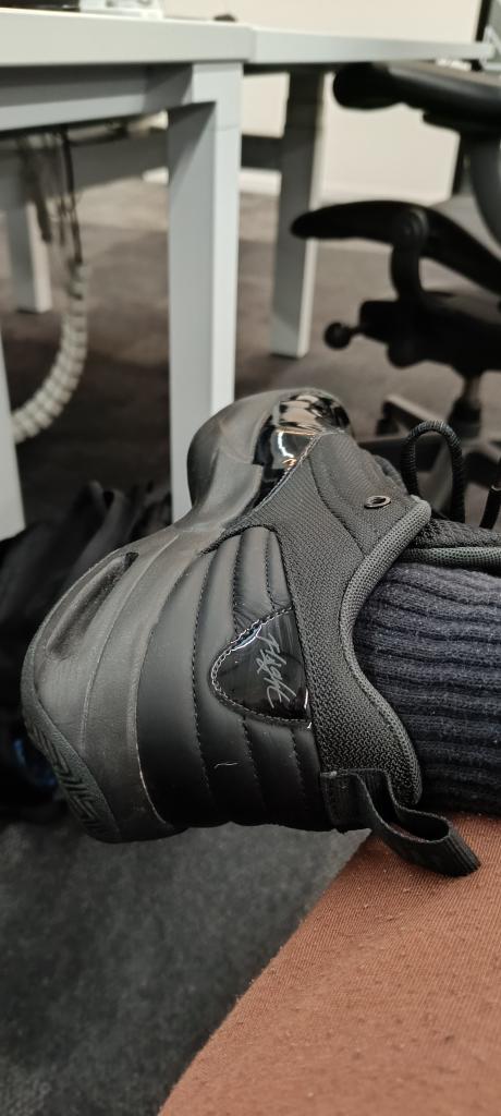 MasterElijah3's tweet image. How to obey?! Kneel before your Master, bow down with your head to the ground! Kiss these sneakers! Worship them and wait! On your knees in the dirt for commands! @rt_feet @rtforcashmaster @officer_rt @FindomAlphaRT @rtAlphaFeet @RT4Kings @alphaxfindomrt