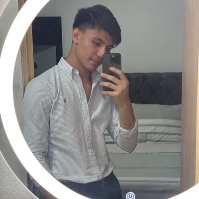 AlexAlv061's tweet photo. #NuevaFotoDePerfil https://t.co/svSUPlOuUO