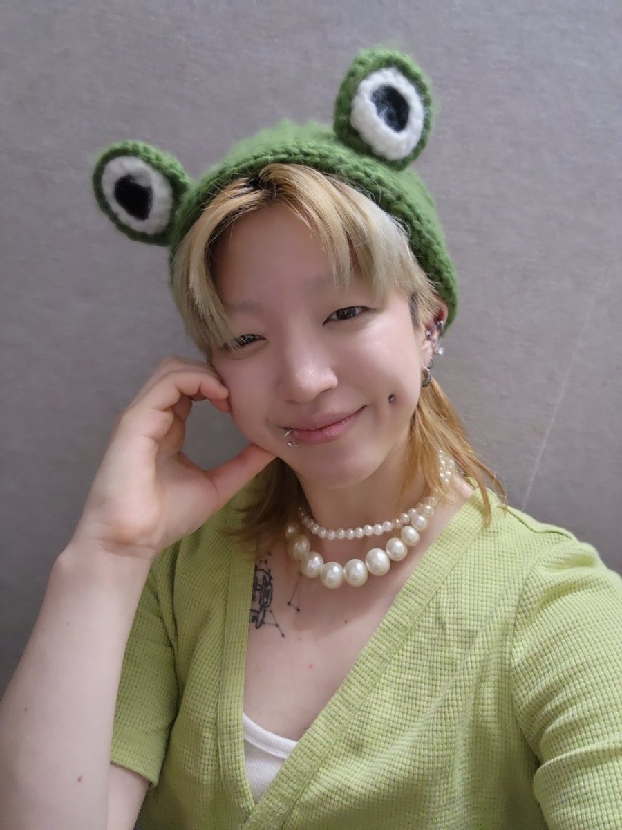 준 그린 (June Green) tweet media