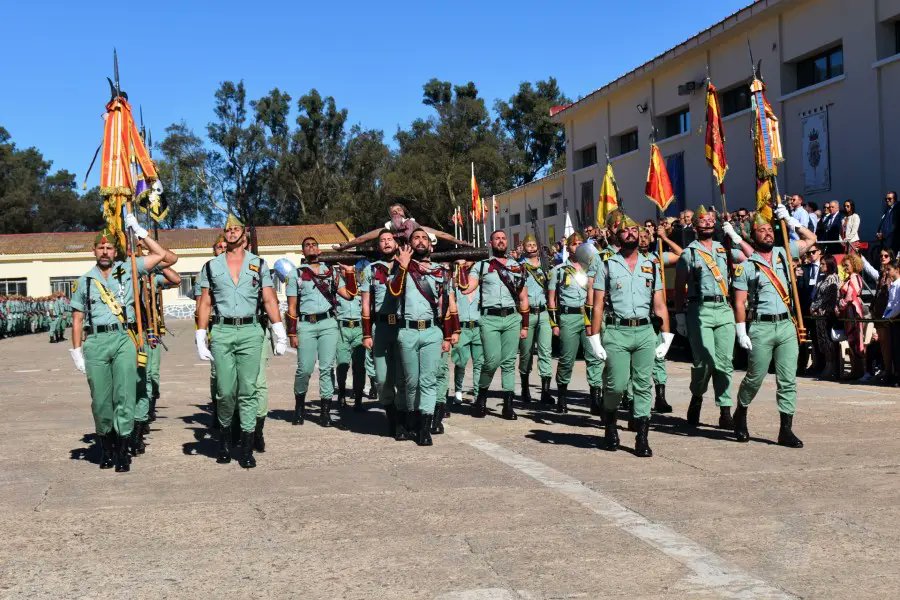 fog818's tweet photo. #España y @PlataformaMill1
#MillánAstray
#BuenosDías
Que la #gloria de los #caídos resuene en cada rincón de la #tierra que #defendieron, y que su #legado perdure en nuestros corazones por siempre. #SabadoLegionario
#Lalegión #Legión https://t.co/YNB2Pn2fHA