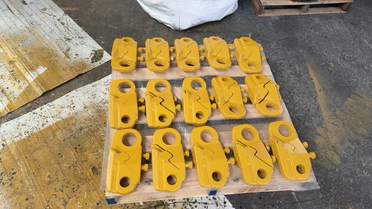 see6f2's tweet photo. I am from China, producing and exporting excavator parts and bulldozer parts. Good quality and low price, exported to many countries
#excavator #part #mining https://t.co/xmLIMDXOfd