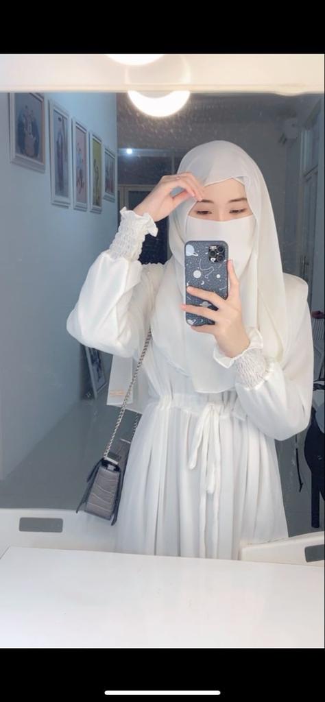 Jangan lupa miror selfie dulu sebelum pergi sama keluarga